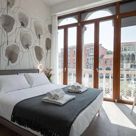 Palace Canal View By Wonderful Italy Venice Exterior photo